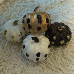 Decorative Mini Pumpkins (Set of 4)